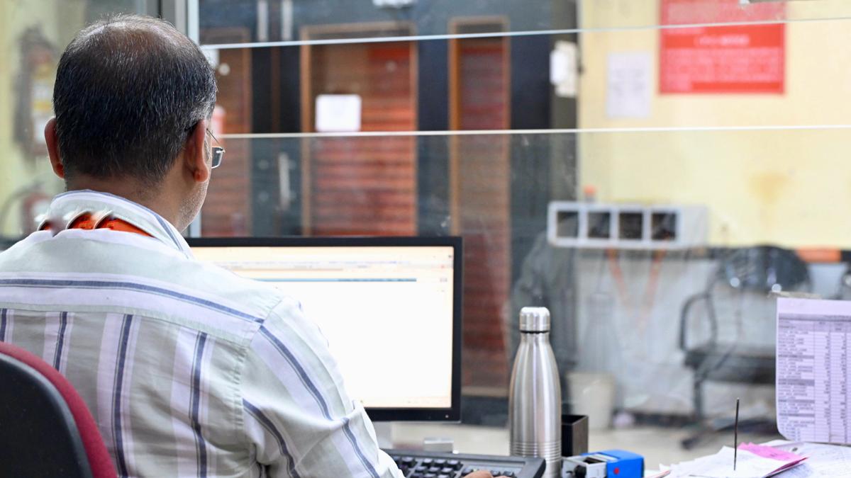 Bank unions to go on nationwide strike on Jan 27 to press for 5-day work week